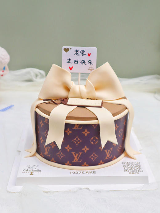 1027CAKE | 奢侈品LV   蝴蝶结 LV礼物盒 商品图0