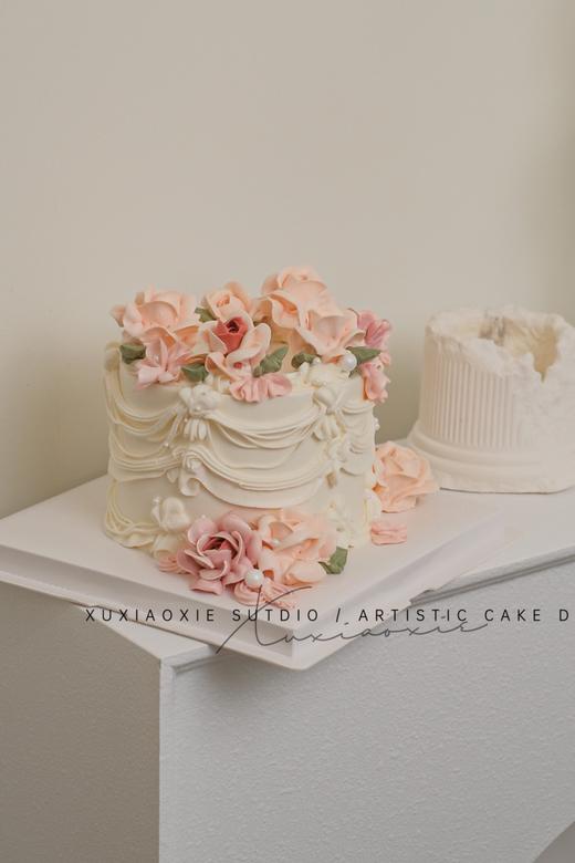 「小白兔」奶油霜裱花蛋糕提前预定哦 商品图0