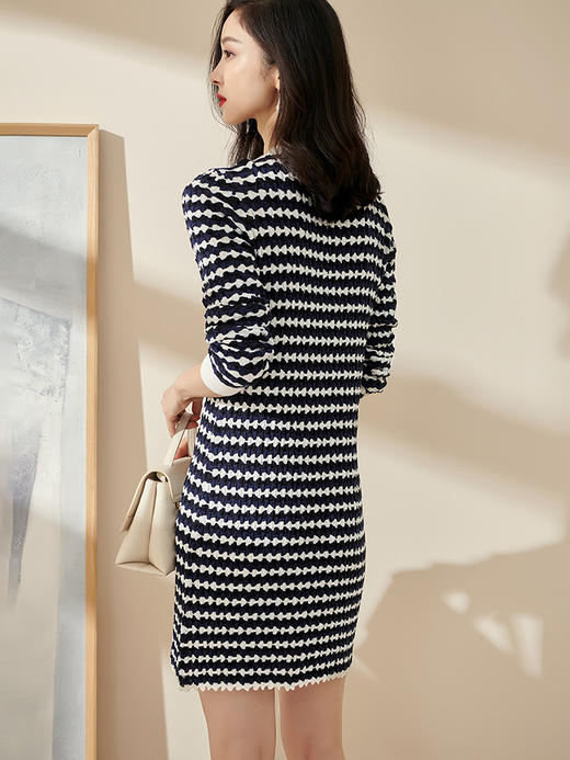 米思阳气质淑女针织连衣裙2025新款ins潮流撞色条纹中长裙子2589 商品图3