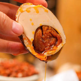 起沙流油焦香扑鼻·阳澄湖泥腌烤鸭蛋 献给生命中的贵人