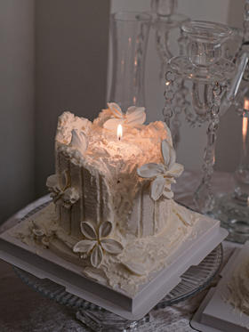 「烛台」原创自主设计款·奶油霜异型蛋糕