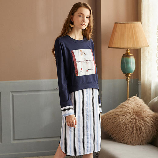 欧芮儿2018秋装新款女装宽松显瘦长袖印花针织连衣裙女中长 商品图0