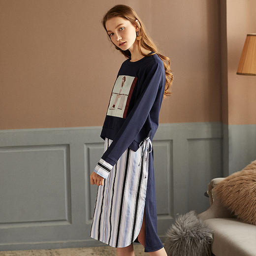 欧芮儿2018秋装新款女装宽松显瘦长袖印花针织连衣裙女中长 商品图1