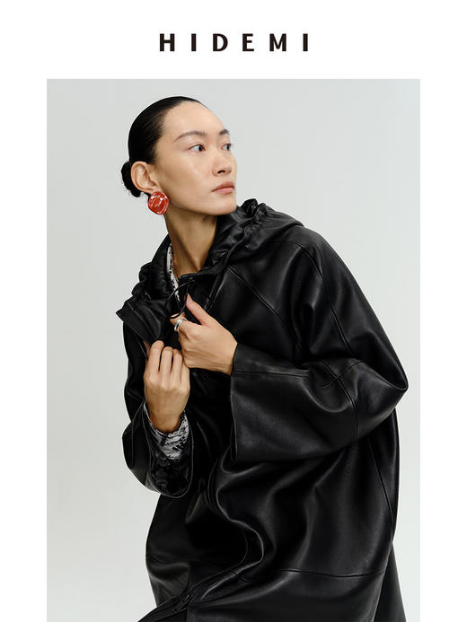 HIDEMI 极简连帽大廓形加厚新西兰小羊皮斗篷式大衣 商品图7