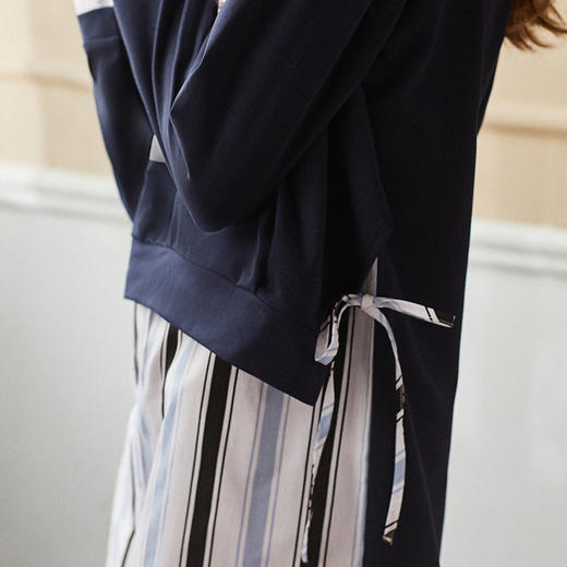 欧芮儿2018秋装新款女装宽松显瘦长袖印花针织连衣裙女中长 商品图2