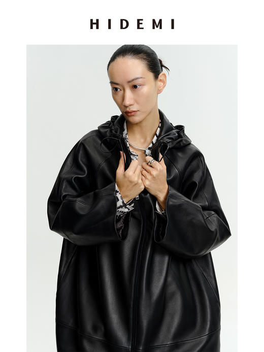 HIDEMI 极简连帽大廓形加厚新西兰小羊皮斗篷式大衣 商品图6