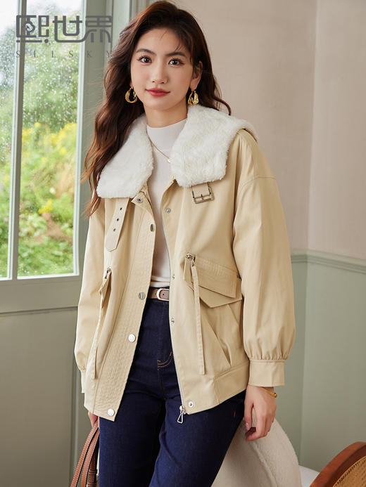 【专属特惠】熙世界酷飒仿兔毛翻领工装外套女秋冬新款内里加绒加厚短款派克服 商品图0