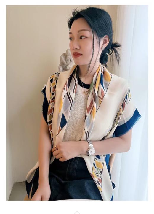 【线下商超销量 3W+】2023AW精品丝绒两用大方巾 商品图0