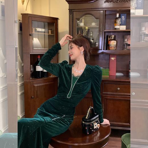 BeQueenStory【丝绒千金】时尚V领蕾丝丝绒套装 商品图2