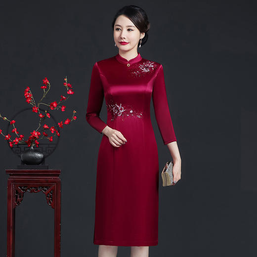 JC-62201醋酸气质红色婚宴妈妈装喜婆婆礼服 商品图3