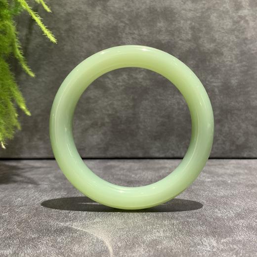 【御珠宫坊·传藏系列】碧玉手镯52mm 商品图1