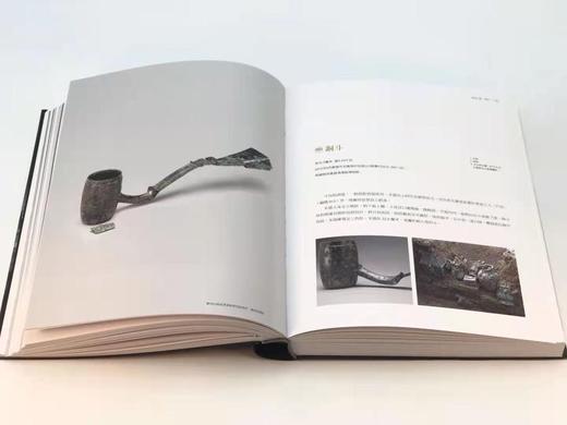 《宝鸡戴家湾与石鼓山出土商周青铜器》，陈昭容、陕西考古研究院合编，8开精装606页，净重4kg，全彩精印，售价750元。 商品图6