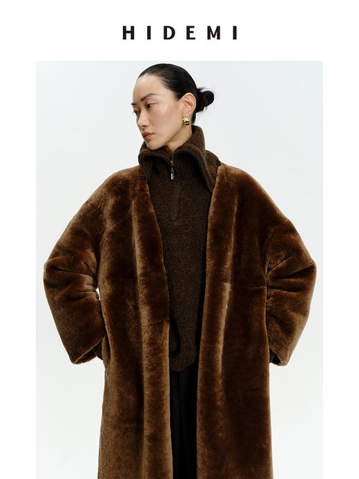 HIDEMI 棕色V领浴袍腰带式极简廓形中长款皮毛一体大衣皮衣 商品图12