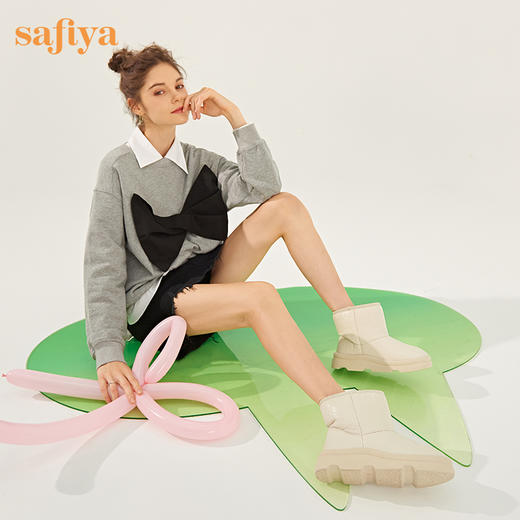 【春节不打烊】Safiya/索菲娅 新款加绒短筒靴2022冬季新款保暖羊毛加厚防滑雪地靴女 SF2411A057 商品图1