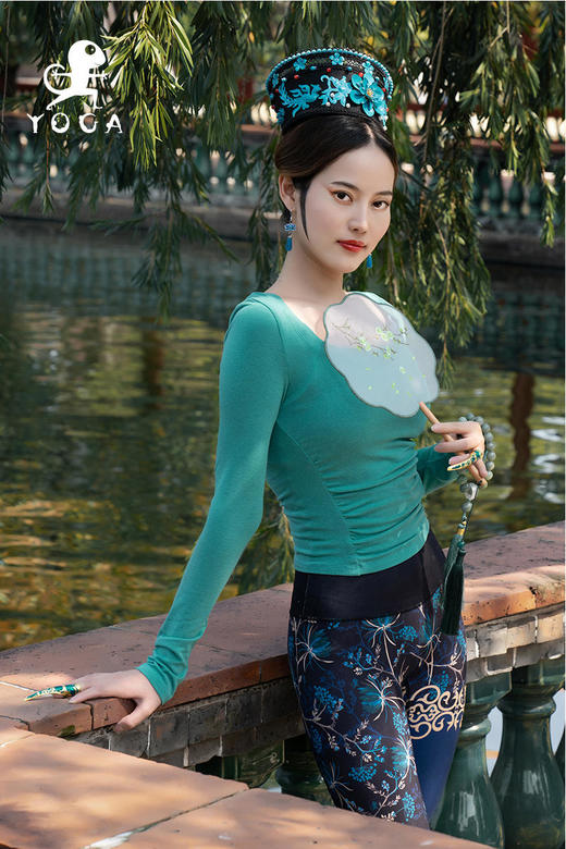 壁虎瑜伽【2210SY196】修腰显瘦亲肤长袖T恤（无胸垫）【七十二小时发货】 商品图4