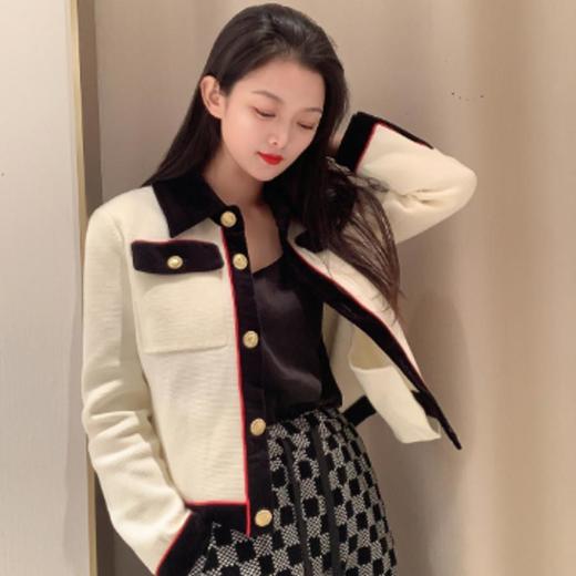 3楼依塔丽服饰上衣 商品图0