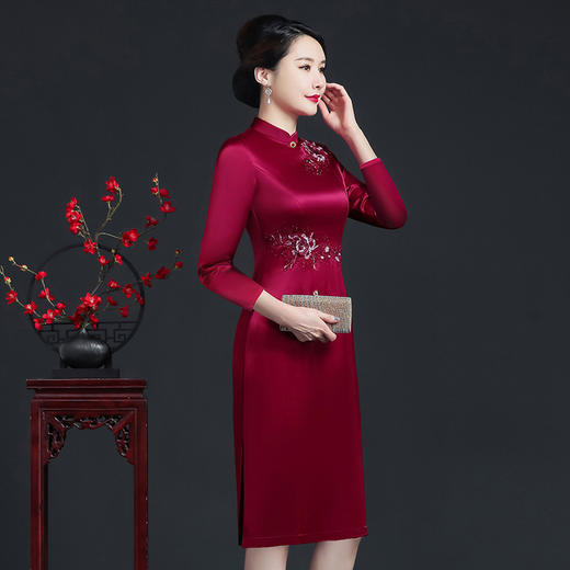 JC-62201醋酸气质红色婚宴妈妈装喜婆婆礼服 商品图2