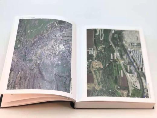 《宝鸡戴家湾与石鼓山出土商周青铜器》，陈昭容、陕西考古研究院合编，8开精装606页，净重4kg，全彩精印，售价750元。 商品图13