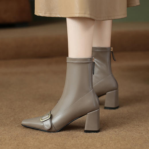 方头粗高跟，米白OL皮带扣弹力短靴  KC-YM-7128 商品图5