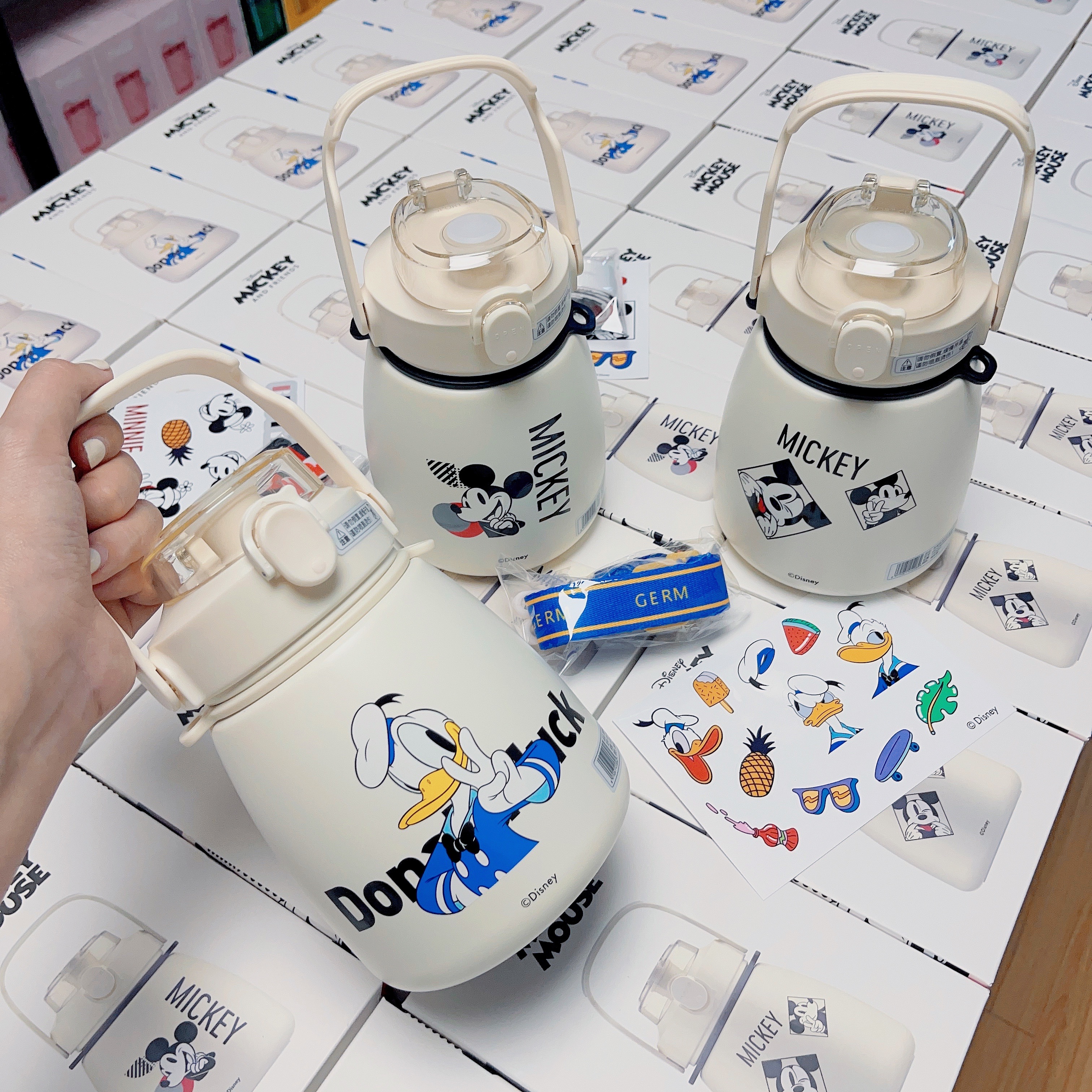 GERM格沵迪士尼米奇唐老鸭大肚杯 1000ml超大容量 背带手提保温杯