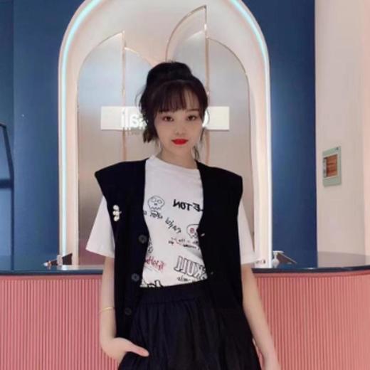 3楼依塔丽服饰马甲 商品图0