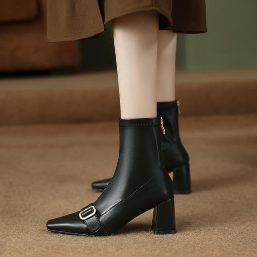 方头粗高跟，米白OL皮带扣弹力短靴  KC-YM-7128 商品图2