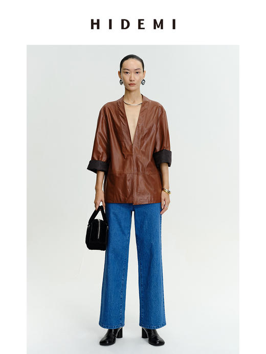 HIDEMI 新西兰羊皮V领极简廓形西装皮衣外套 蜡感焦糖色/亚光黑色 商品图3
