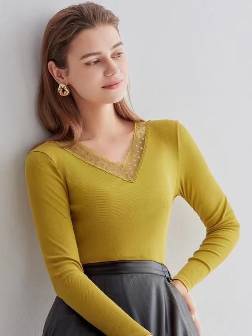 安莉芳秋冬新品蕾丝V领长袖暖衣上装女士修身打底棉毛衫ED00259 商品图3