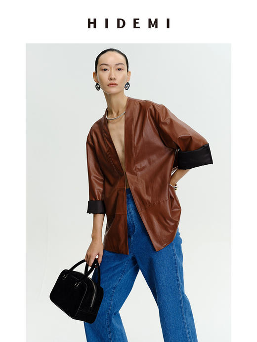 HIDEMI 新西兰羊皮V领极简廓形西装皮衣外套 蜡感焦糖色/亚光黑色 商品图5