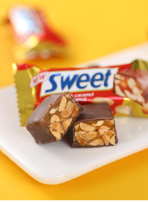 【中欧班列精选】wwj俄罗斯糖果 原装进口拉麦尔笑脸巧克力花生夹心糖500g/袋 商品图1