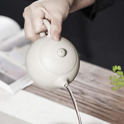 大师亲制【壶永年-汉白西施】紫砂壶 范银书制 商品图8