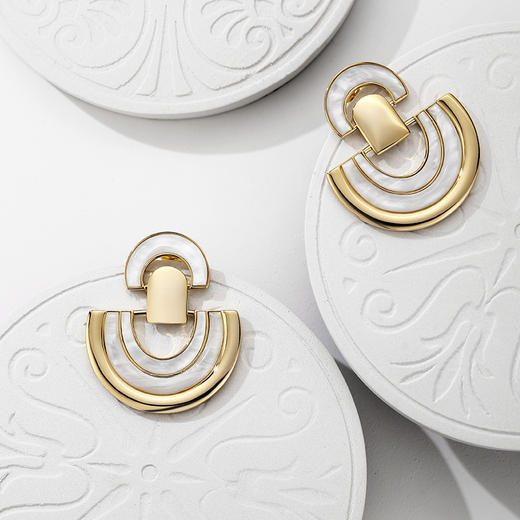 Retro Chic 意大利首饰 白贝扇子耳环 商品图2