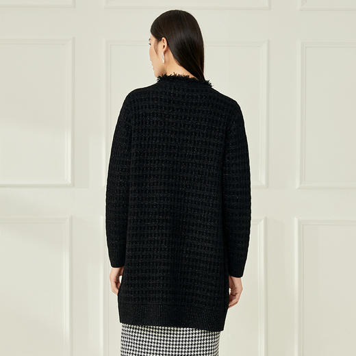 EITIE爱特爱冬季新款款时尚百搭纯色V领针织衫长外套女6801523 商品图4