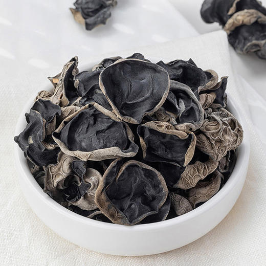 云南丽江黑木耳   颜色乌黑有光泽无结块  干度好  一件包邮发出 商品图1