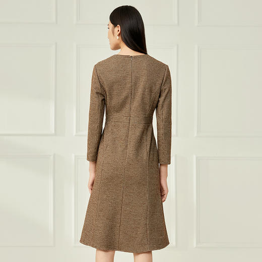 EITIE爱特爱新款V领格纹收腰修身显瘦连衣裙6807508 商品图4