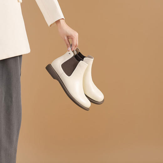 西村名物22年秋冬新款简约风切尔西靴一脚蹬粗跟百搭真皮短靴女43801 商品图3