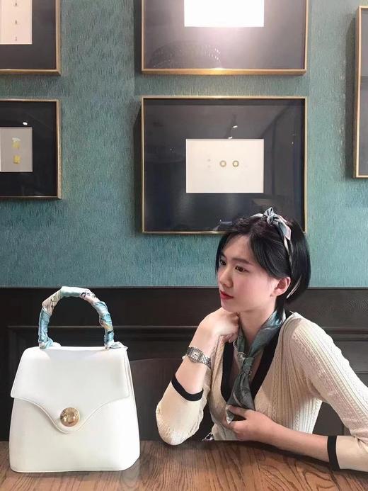 鹿鸣小卖部 |《月下花儿都入梦》蚕桑丝丝巾 商品图3