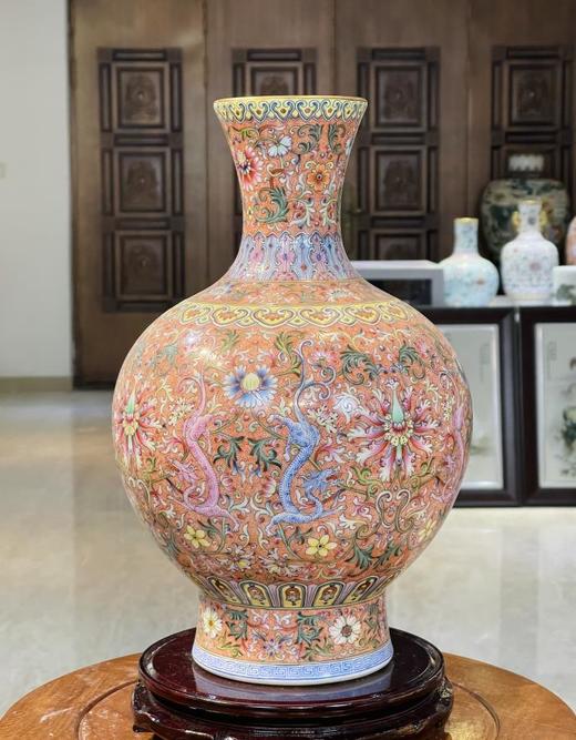 矾红卷尾草缠枝莲灯笼瓶 商品图0