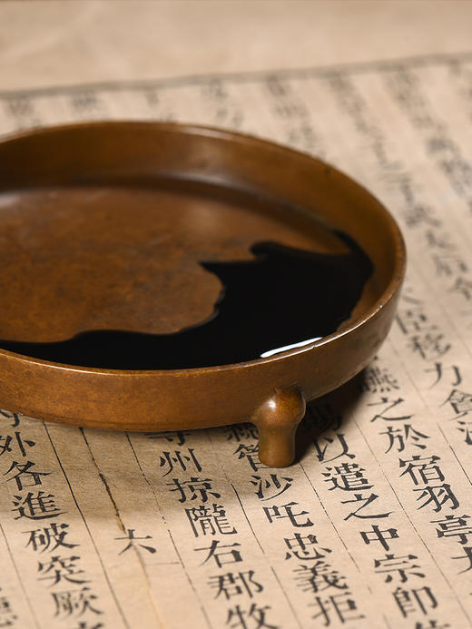 西泠文房 三足铜笔掭笔舔毛笔笔搁镇纸墨碟仿古实心铜器桌面做旧多功能镇尺摆件文房四宝收藏送礼 商品图1