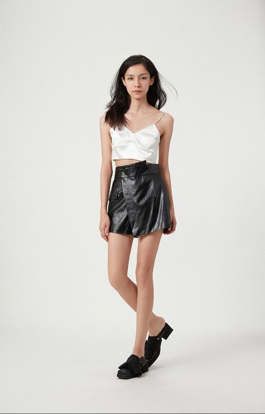 黑色高腰皮短裤 商品图0