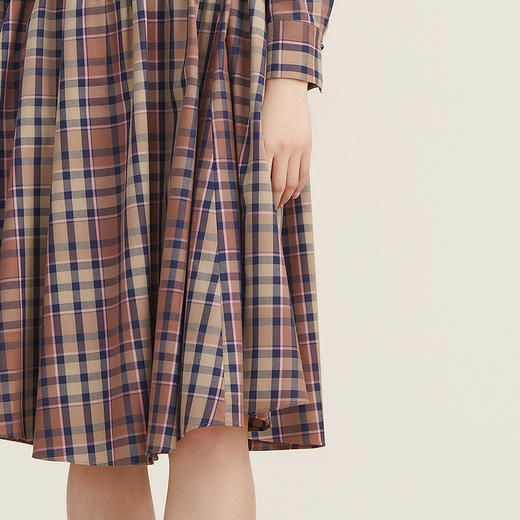 谜底连衣裙2022秋新款复古文艺格子拼接牛仔中长裙女223ML1152 商品图3