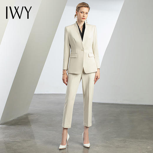 IWY/秋冬新款杏色西装套装女高端总经理职业套装女酒店前台接待工作装C11380+P11380 商品图3