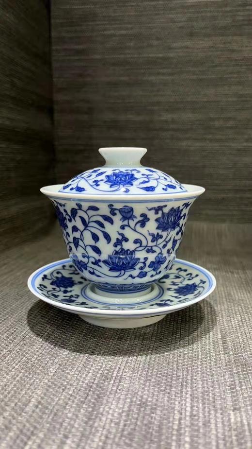 柴窑青花缠枝莲盖碗 商品图0