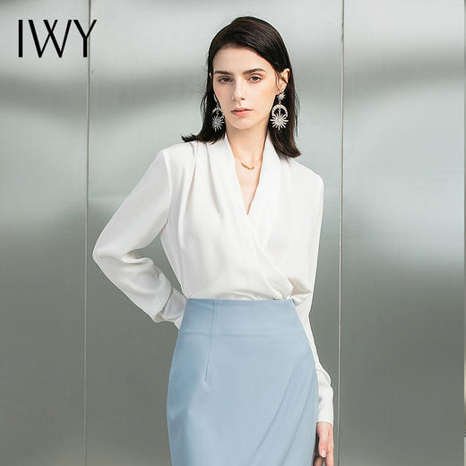 IWY/时尚白衬衫女V领气质优雅职业衬衣白色半裙OL女装春秋打底衫223161B1 商品图2