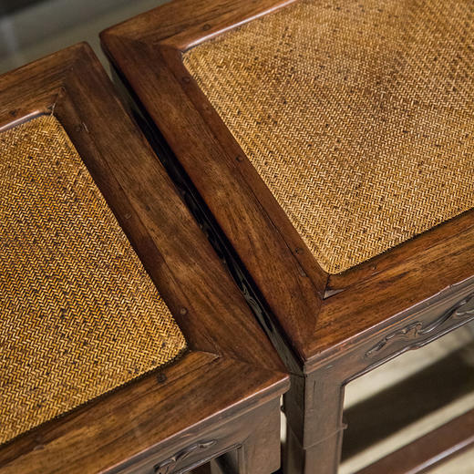 清 红木如意卷草纹方凳成堂（一堂四只） 商品图2