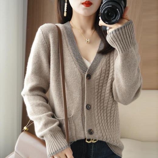 QHJY-JYJH22811莫代尔不规则针织衫开衫女加厚宽松拼接撞色打底毛衣外套上衣新款 商品图3