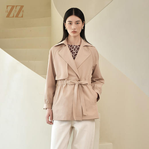 佐尔美2022秋季新款 气质时奶茶色系松紧腰短风衣上衣女E23FD05 商品图0