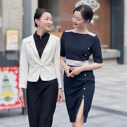 “利落博弈”-世界华裔小姐冠军—新璐同款连衣裙 优雅 女人味J9183463A 颈袖添香 商品图4