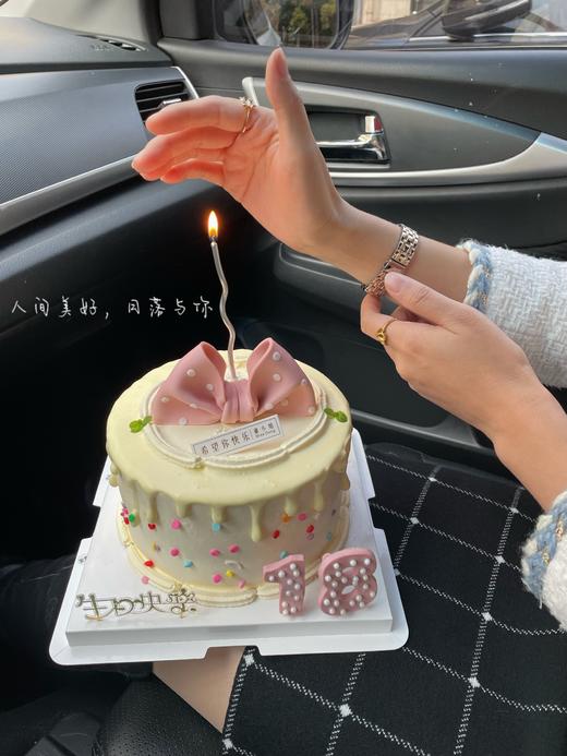 粉色蝴蝶结蛋糕 商品图2