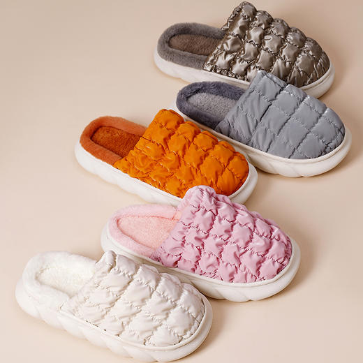 【新款网红毛绒踩屎感棉拖】波浪厚底防滑棉拖鞋 柔韧性鞋底经久耐磨 科技防水 保持干爽 细腻饱满绒毛 看得见的温暖 潮流设计 经典美学 商品图6